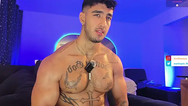 Snapshot of JACOB_MARTINS chatting on March 1, 5:31 am JACOB MARTINS online show from March 1, 5:31 am