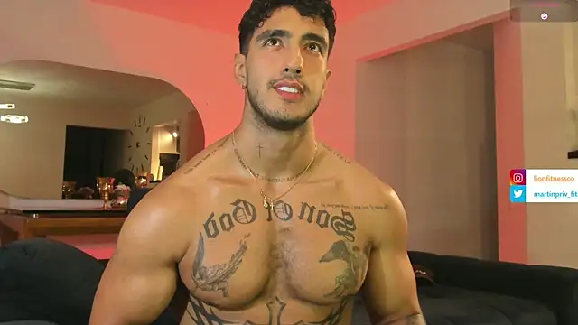 Snapshot of JACOB_MARTINS chatting on February 4, 2:28 am JACOB MARTINS online show from February 4, 2:28 am