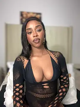 BhadBhad Kitty online show from October 4, 7:04 pm