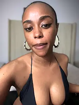 BhadBhad Kitty online show from November 25, 5:30 am