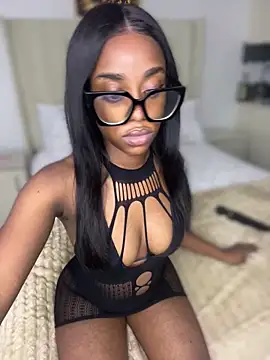 BhadBhad Kitty online show from March 11, 7:36 pm