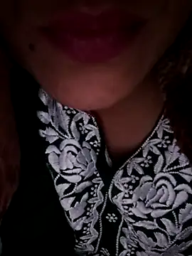 Snapshot of Riyu_05 chatting on March 5, 8:43 am Riyu 05 online show from March 5, 8:43 am