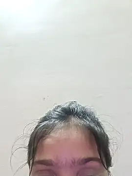 Snapshot of Riyu_05 chatting on February 13, 10:23 am Riyu 05 online show from February 13, 10:23 am