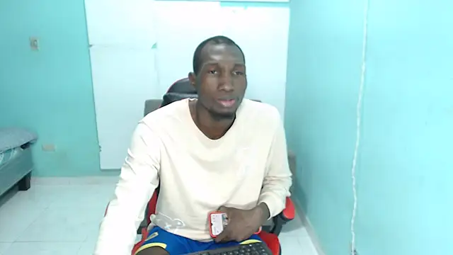 Snapshot of black30cmdick chatting on November 30, 4:19 pm black30cmdick online show from November 30, 4:19 pm