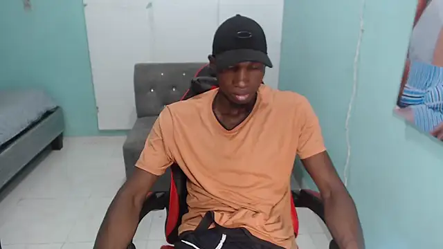 Snapshot of black30cmdick chatting on November 14, 9:51 pm black30cmdick online show from November 14, 9:51 pm