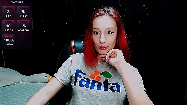 Snapshot of AgathaNoxe chatting on February 6, 1:27 am AgathaNoxe online show from February 6, 1:27 am