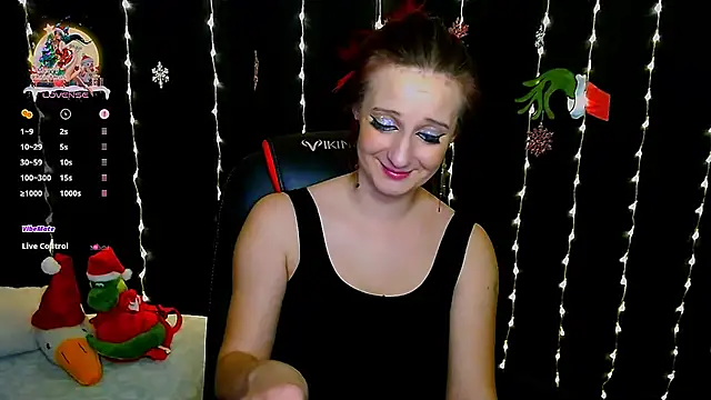 Snapshot of AgathaNoxe chatting on December 25, 2:03 am AgathaNoxe online show from December 25, 2:03 am