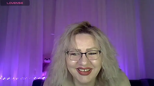 AngelinaGlam online show from May 17, 4:29 pm