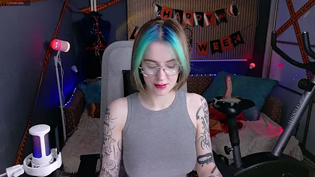 Snapshot of Cumpotik_Eve chatting on December 2, 2:01 am Cumpotik Eve online show from December 2, 2:01 am