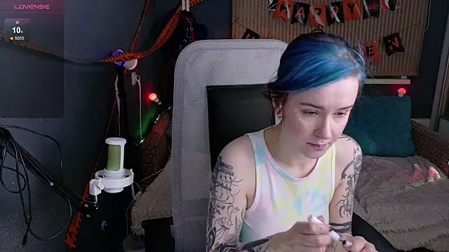 Snapshot of Cumpotik_Eve chatting on January 14, 1:53 am Cumpotik Eve online show from January 14, 1:53 am