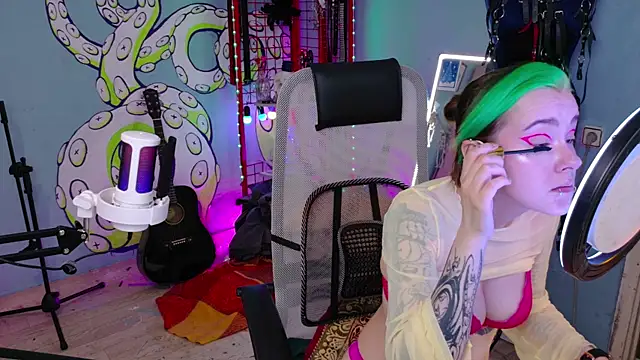 Snapshot of Cumpotik_Eve chatting on June 21, 2:50 am Cumpotik Eve online show from June 21, 2:50 am