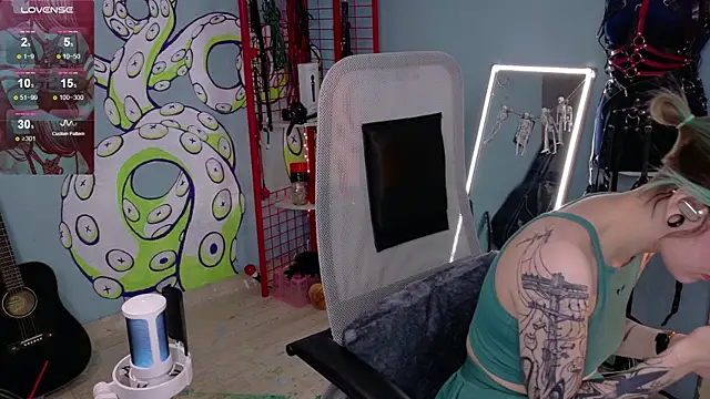 Snapshot of Cumpotik_Eve chatting on February 16, 5:28 am Cumpotik Eve online show from February 16, 5:28 am