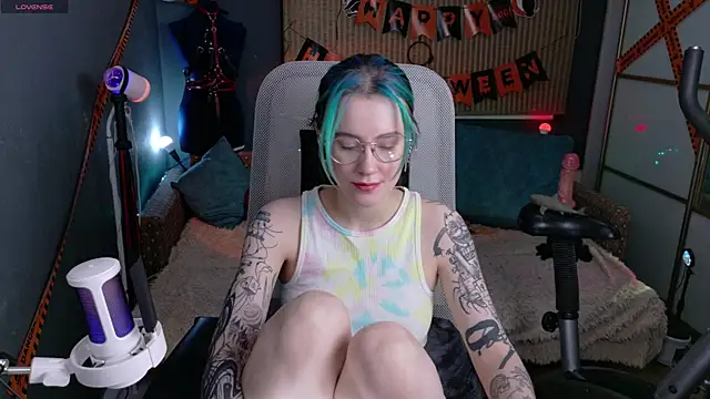 Snapshot of Cumpotik_Eve chatting on December 19, 2:37 am Cumpotik Eve online show from December 19, 2:37 am