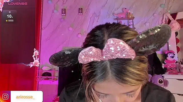 ariana rosse   online show from March 30, 2:02 am