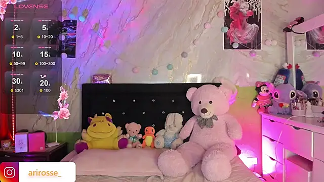 ariana rosse   online show from October 30, 9:40 am