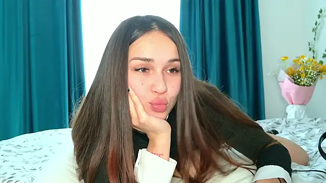 Snapshot of Brenda_M00n chatting on March 14, 10:39 am Brenda M00n online show from March 14, 10:39 am