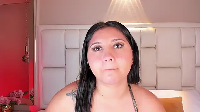 AvyMilton online show from March 3, 11:39 am