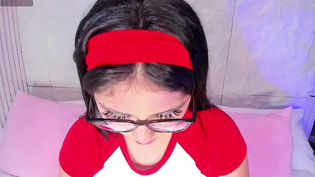 AvyMilton online show from October 29, 11:53 am