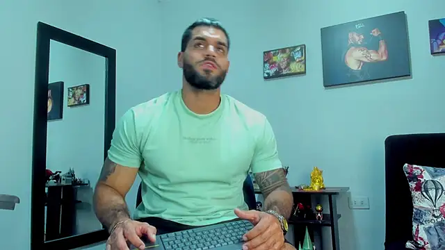 SamirHazard97 online show from October 28, 9:25 pm