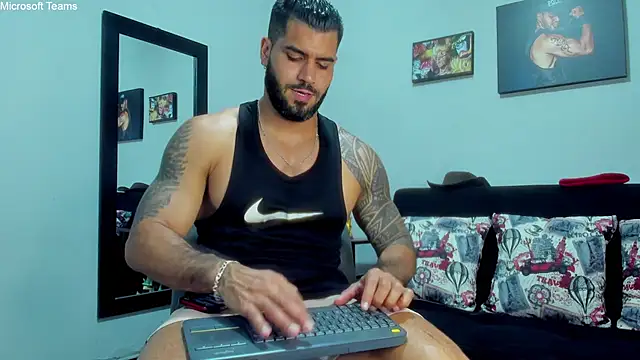 SamirHazard97 online show from October 8, 8:20 pm