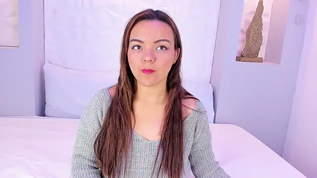 EmilyRouss  online show from November 24, 7:14 pm