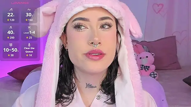 melody suarez online show from November 15, 11:31 pm