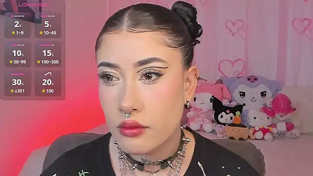 melody suarez online show from November 8, 10:57 pm