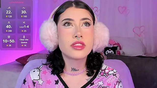 melody suarez online show from November 2, 10:26 pm