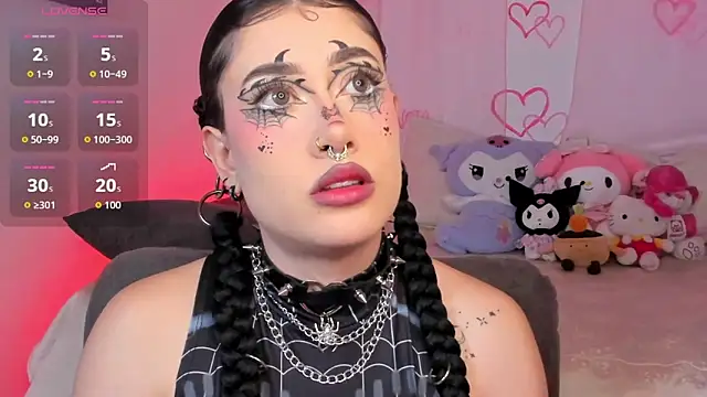 melody suarez online show from October 23, 11:25 pm