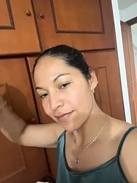 Snapshot of michel_ex33 chatting on September 19, 2:43 pm michel ex33 online show from September 19, 2:43 pm