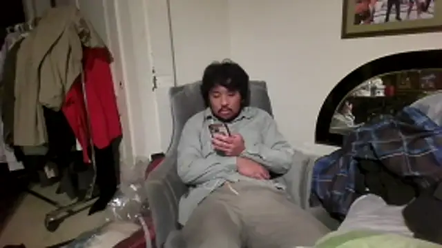 bigasianloads25 online show from December 23, 5:51 am