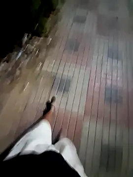 Snapshot of divyansh_hyderabadi chatting on February 17, 11:54 pm divyansh hyderabadi online show from February 17, 11:54 pm