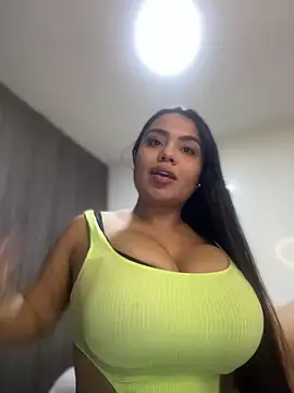 Snapshot of valeria2019hot chatting on December 14, 2:11 am valeria2019hot online show from December 14, 2:11 am