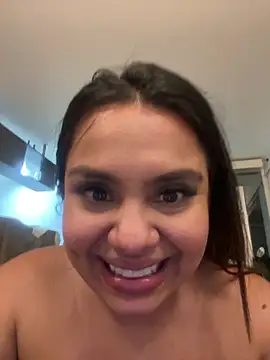 Snapshot of valeria2019hot chatting on February 6, 4:10 am valeria2019hot online show from February 6, 4:10 am