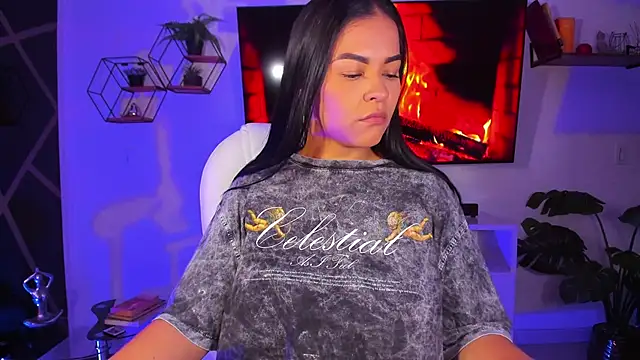 Snapshot of valeria2019hot chatting on September 18, 1:14 pm valeria2019hot online show from September 18, 1:14 pm