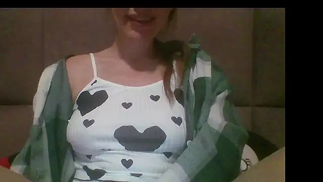 Snapshot of Sladkiegubki chatting on October 15, 2:54 am Sladkiegubki online show from October 15, 2:54 am