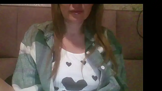 Snapshot of Sladkiegubki chatting on September 24, 11:32 pm Sladkiegubki online show from September 24, 11:32 pm
