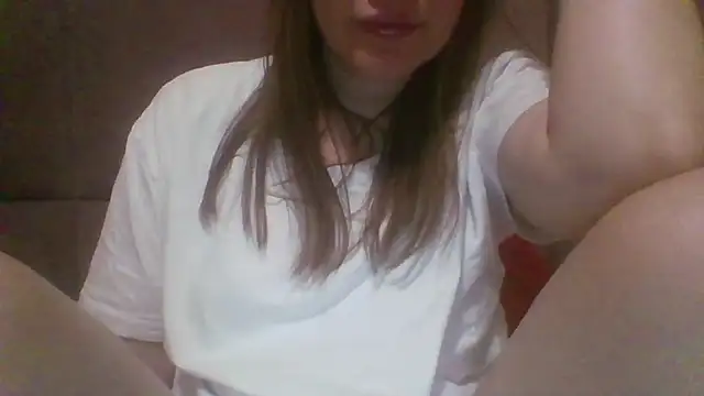 Snapshot of Sladkiegubki chatting on February 13, 11:15 pm Sladkiegubki online show from February 13, 11:15 pm
