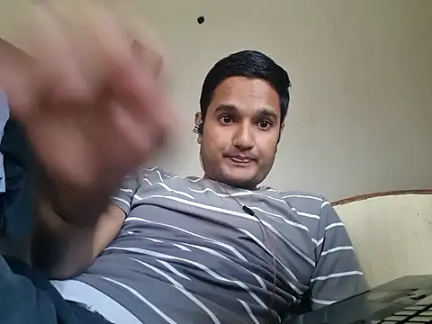 Snapshot of Jonrobinso chatting on October 6, 5:30 am Jonrobinso online show from October 6, 5:30 am