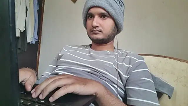 Snapshot of Jonrobinso chatting on November 28, 5:07 am Jonrobinso online show from November 28, 5:07 am