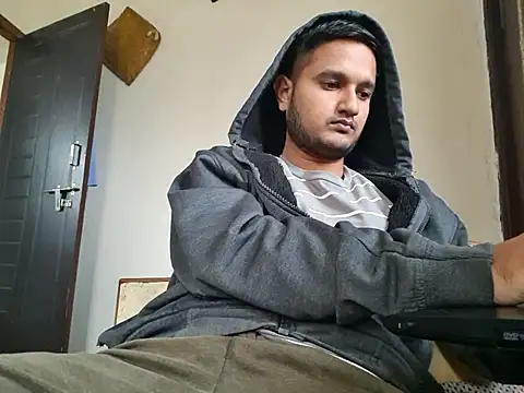 Snapshot of Jonrobinso chatting on November 23, 5:28 am Jonrobinso online show from November 23, 5:28 am