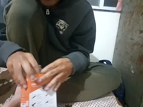 Jonrobinso online show from December 17, 3:17 pm