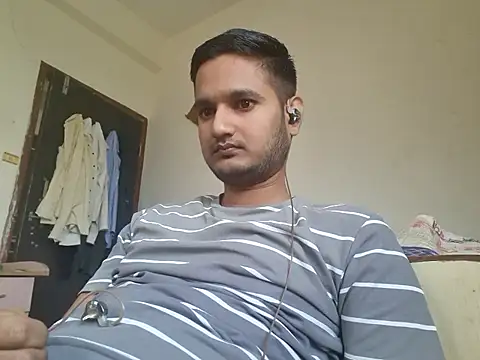 Snapshot of Jonrobinso chatting on November 19, 5:18 am Jonrobinso online show from November 19, 5:18 am