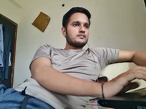 Snapshot of Jonrobinso chatting on October 23, 5:50 am Jonrobinso online show from October 23, 5:50 am