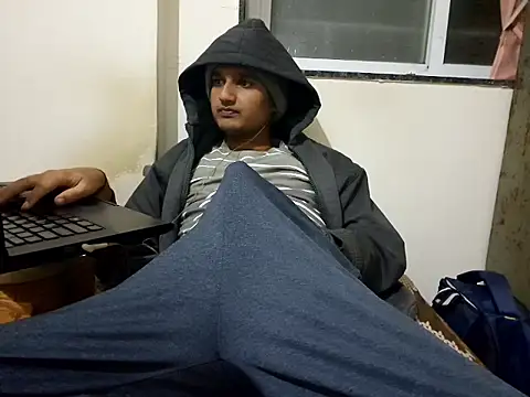 Jonrobinso online show from December 18, 3:38 pm