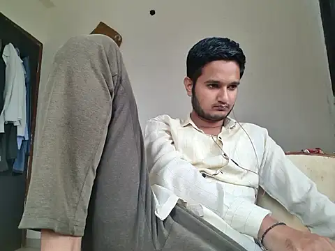 Snapshot of Jonrobinso chatting on October 28, 5:29 am Jonrobinso online show from October 28, 5:29 am