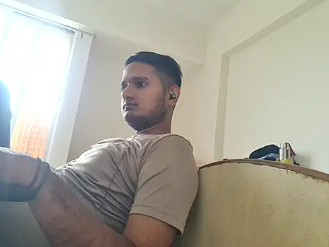 Jonrobinso online show from June 12, 5:05 am
