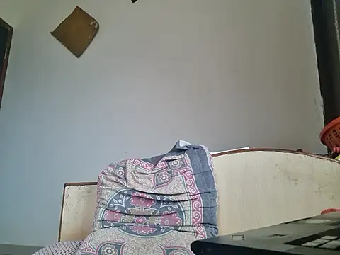 Snapshot of Jonrobinso chatting on October 22, 5:40 am Jonrobinso online show from October 22, 5:40 am