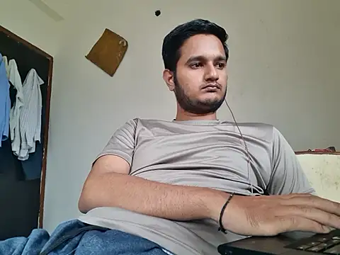 Snapshot of Jonrobinso chatting on October 26, 5:08 am Jonrobinso online show from October 26, 5:08 am