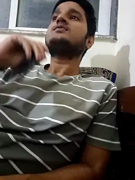 Snapshot of Jonrobinso chatting on October 31, 2:02 pm Jonrobinso online show from October 31, 2:02 pm